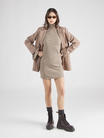 Robe Monki en beige