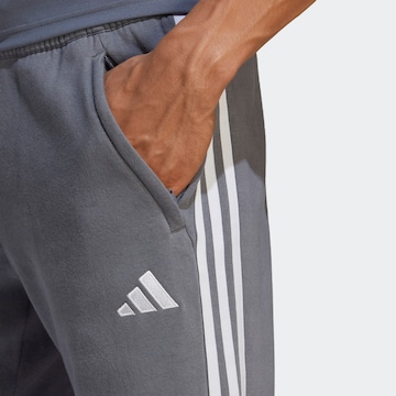 ADIDAS PERFORMANCE Slimfit Sporthose 'Tiro23' in Grau