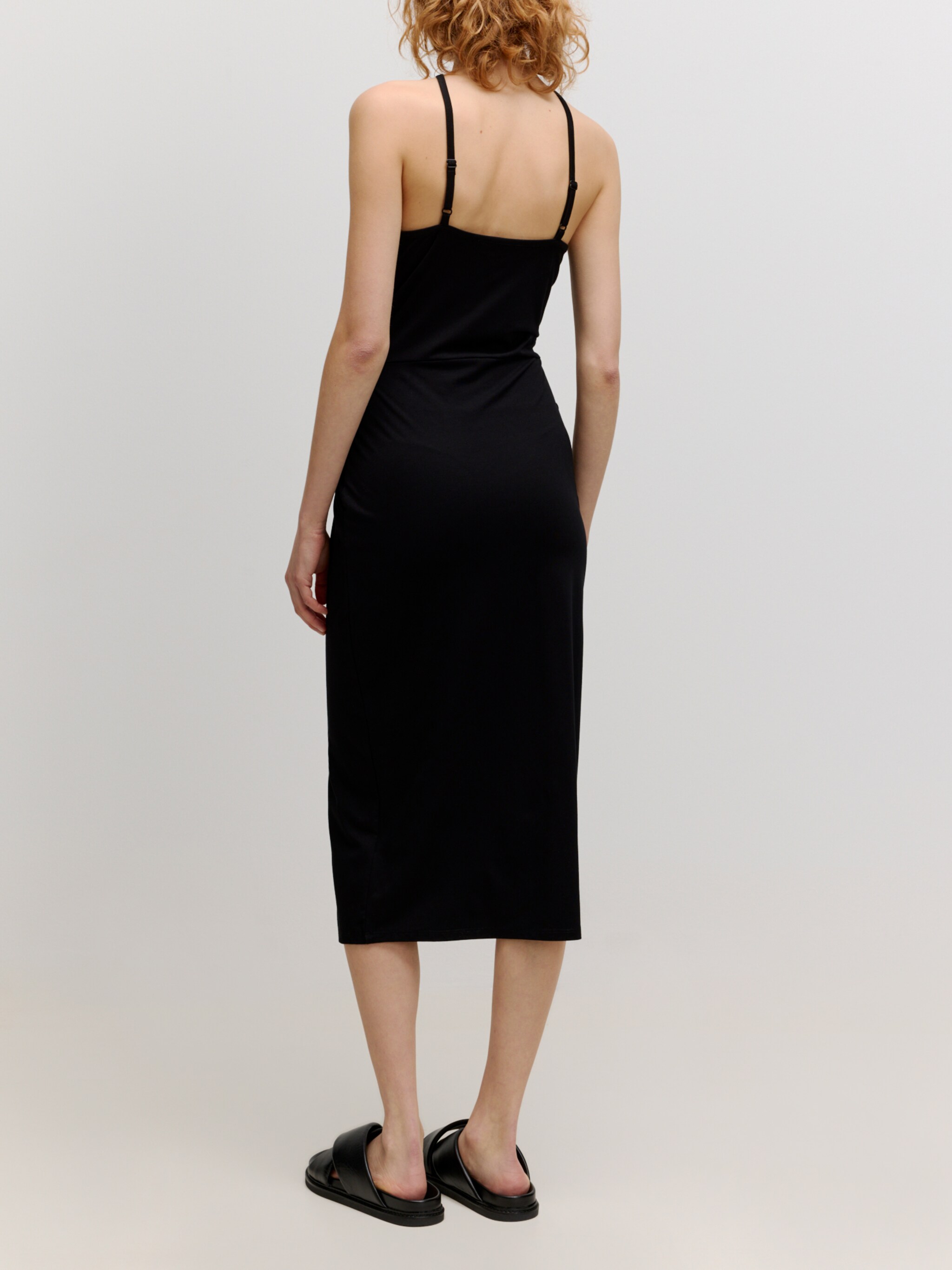 EDITED Produits Robe 'Merit' noir