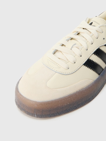 Baskets basses 'SAMBAE' ADIDAS ORIGINALS en blanc
