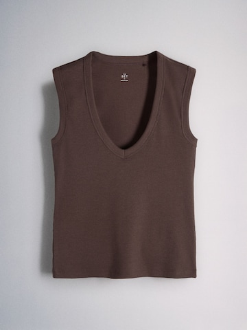 The Set Top in Beige