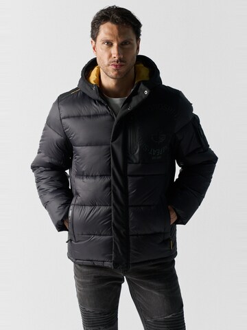 Veste d’hiver KOROSHI en noir : devant