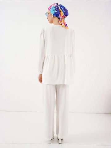 Completo pantalone di Bigdart in bianco