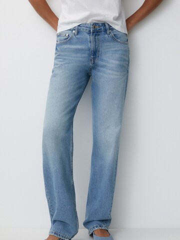 Pull&Bear Regular Jeans in Blauw: voorkant