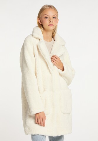 taddy Between-Seasons Coat in White: front