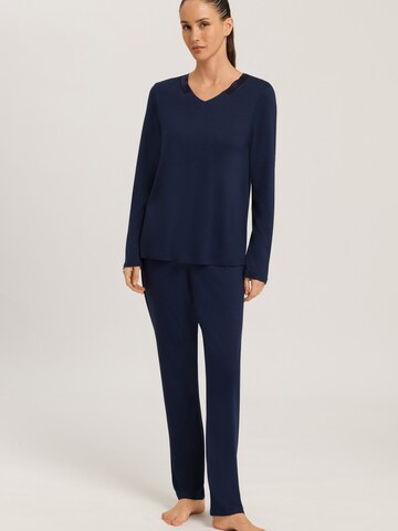 Hanro Pyjama ' Joela ' in Blauw: voorkant