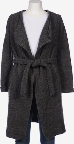 VILA Jacket & Coat in XS in Grey: front