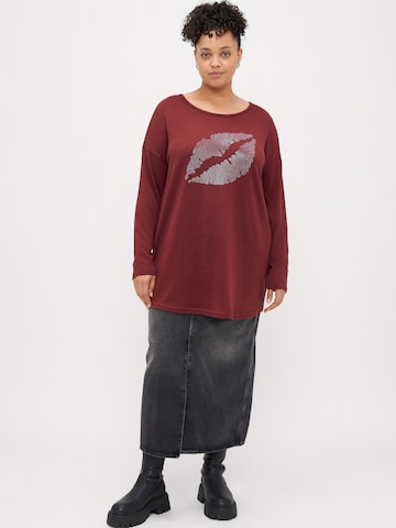 ONLY Carmakoma - Camiseta 'CARMALBA' en rojo