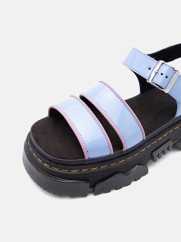 Sandales 'Mattison' Dr. Martens en bleu