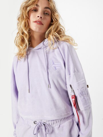 ALPHA INDUSTRIES Sweatshirt in Lila