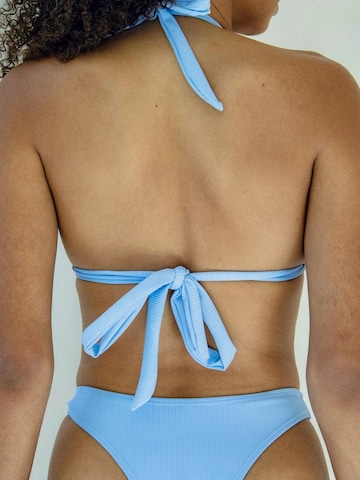 Uniqueswimwear Triangle Bikini 'Capri' in Blue