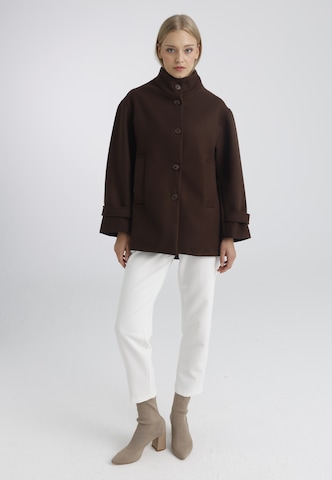 Felix Hardy Between-Season Jacket in Brown