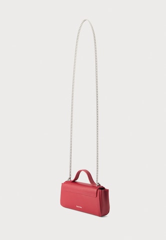 Pochette di Calvin Klein in rosso: dietro