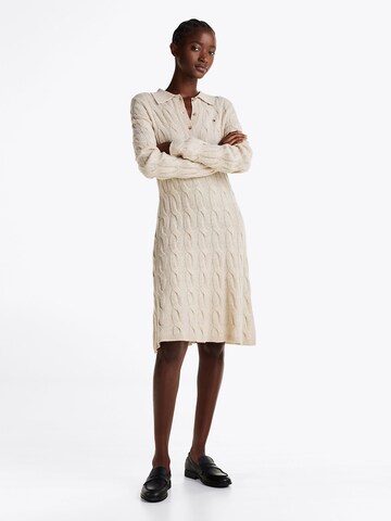TOMMY HILFIGER Strickkleid in Beige