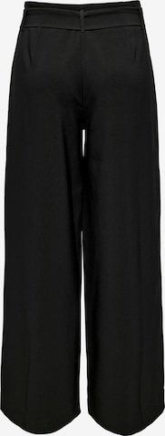 JDY Široke hlačnice Hlače z naborki 'Cheetan' | črna barva