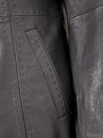 MADDOX - Chaqueta de entretiempo 'Silke' en negro