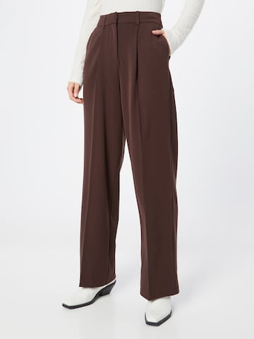 PIECES Wide leg Pleat-Front Pants 'Serano' in Brown: front