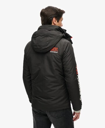 Veste mi-saison 'Yachter' Superdry en noir