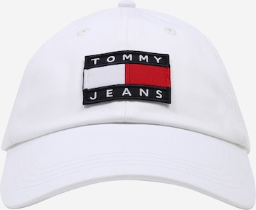Șapcă de la Tommy Jeans pe alb