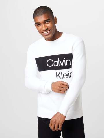 Calvin Klein Jeans - Pullover em branco: frente