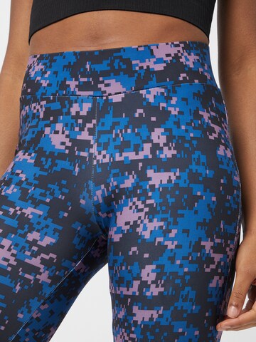 Urban Classics Skinny Legíny – fialová