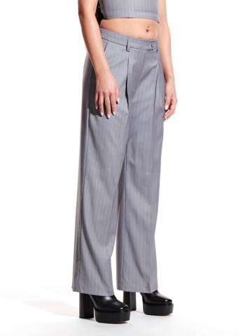 regular Pantaloni di sry dad. co-created by ABOUT YOU in grigio