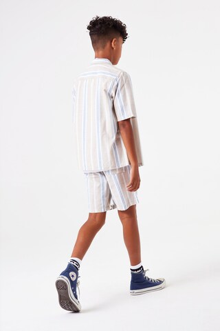 GARCIA Regular Shorts in Beige