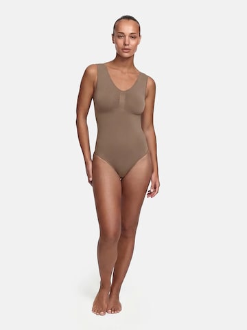 cfab (formerly creamy fabrics) Shapingbody 'Tank Bodysuit Sculpting Shapewear mit String'‌‌‌‌‌‌ in Braun: Vorderseite