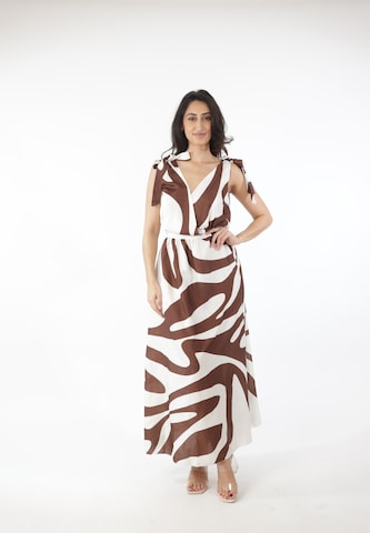 Elara Kleid in Braun: Vorderseite