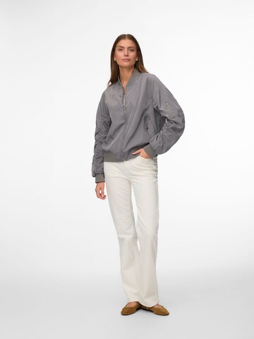 VERO MODA Tussenjas 'SNKatarina' in Grijs