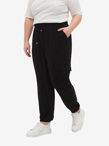 Zizzi Tapered Cargo Pants 'CAJOY' in Black: front