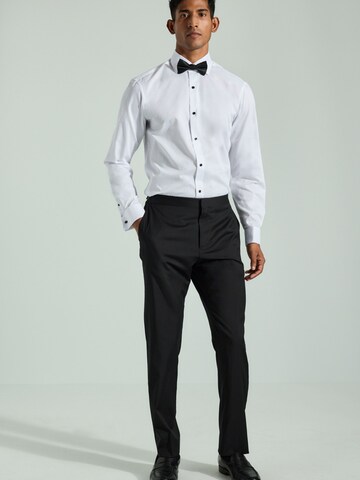 Coupe regular Chemise Next en blanc