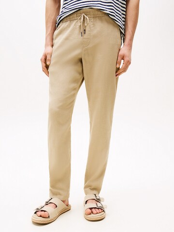 TOMMY HILFIGER Regular Broek 'Harlem' in Beige: voorkant