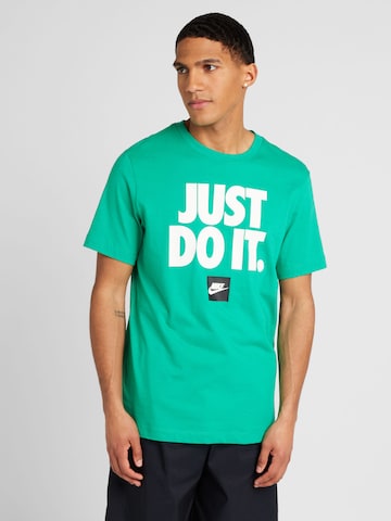 Nike Sportswear Тениска в зелено: отпред