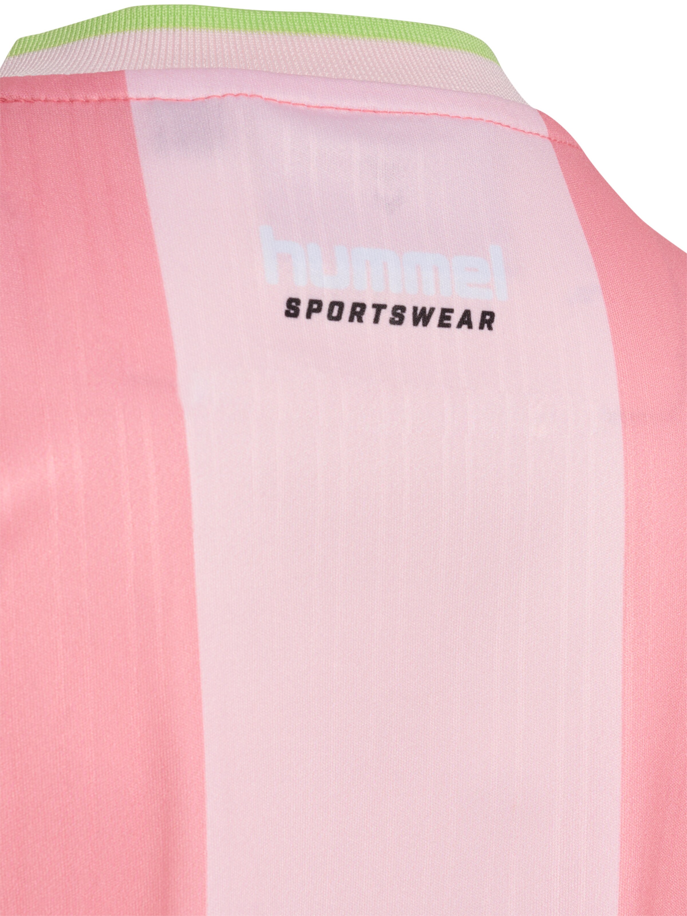 Hummel Functioneel shirt 'Loose Ball' in Roze