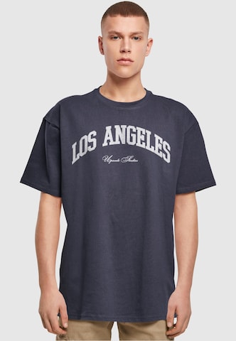 MT Upscale Shirt 'L.A. College' in Blauw: voorkant
