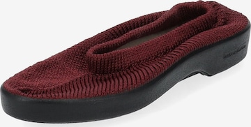 Arcopedico Classic Flats in Red: front