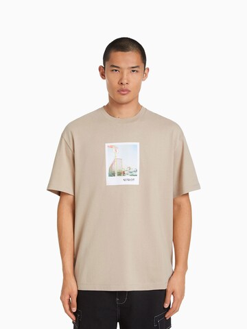 Bershka T-Shirt in Beige: Vorderseite