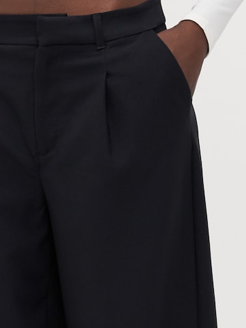 Only Tall Wide leg Παντελόνι πλισέ 'ONLLANDO' σε μαύρο