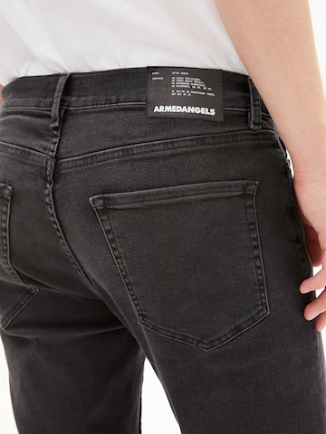 ARMEDANGELS Slimfit Jeans 'Ian' in Zwart