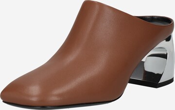 3.1 Phillip Lim Pantolette i brun: framsida