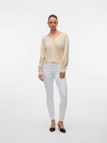 Skinny Jean 'VMElly' VERO MODA en blanc