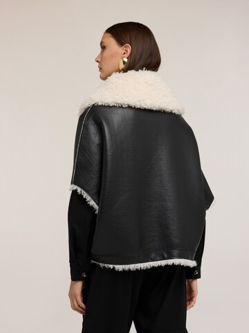 Cappotto invernale di MOTIVI in nero