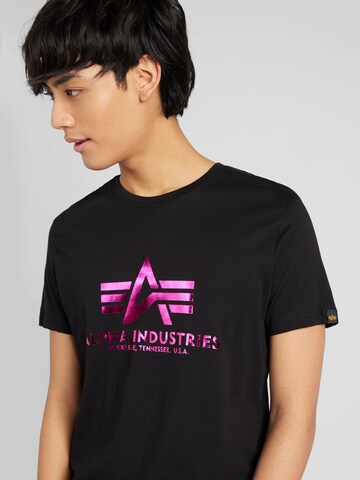 Coupe regular T-Shirt ALPHA INDUSTRIES en noir