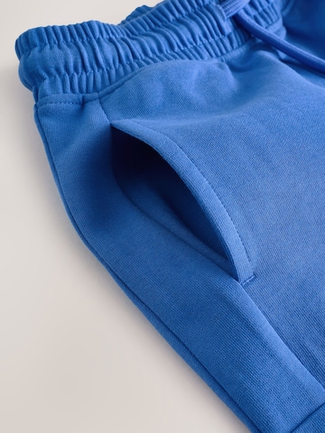 Next Set: T-Shirt und Shorts in Blau