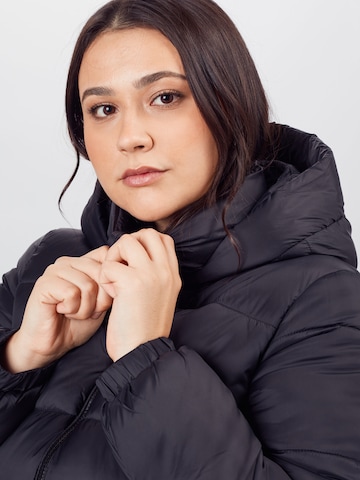 Vero Moda Curve Winter Jacket 'Upsala' in Black