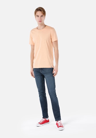 Colin's Shirt in Oranje