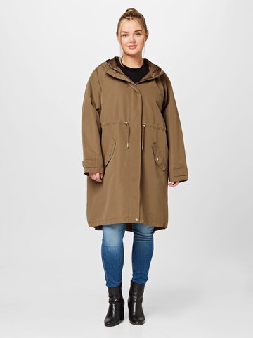 Vero Moda Curve Parka przejściowa 'EVERLY' w kolorze zielony: przód