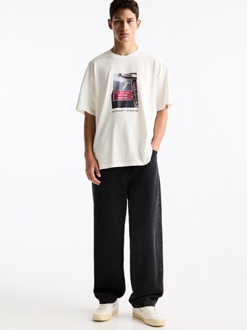 Tricou de la Pull&Bear pe alb