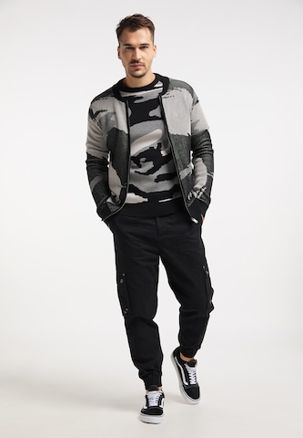 TUFFSKULL Cardigan i grå